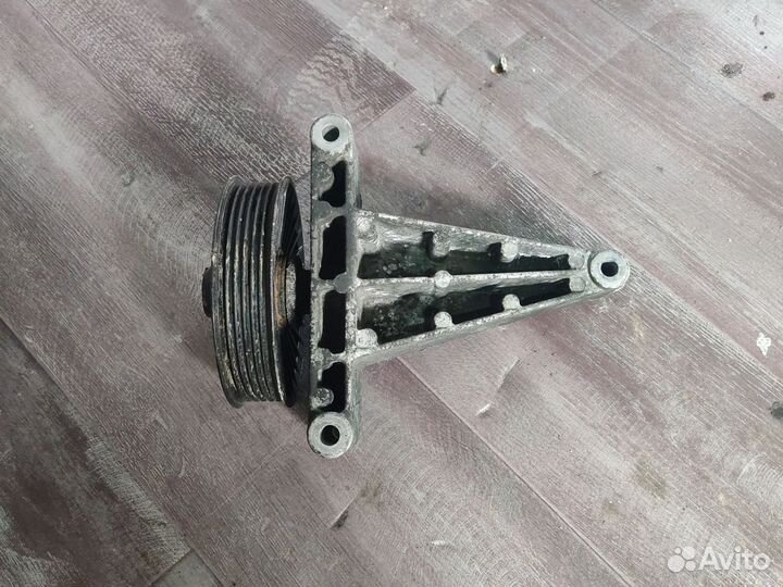 Ролик обводной Mercedes Benz Vito 639