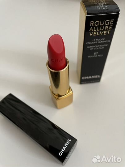 Chanel помада матовая Rouge Allure Velvet