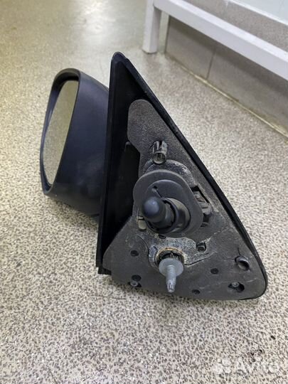 Зеркало боковое левое Peugeot 301