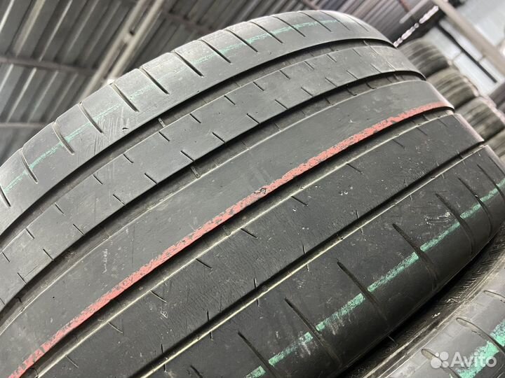 Michelin Pilot Sport 4 265/35 R19 и 305/30 R19