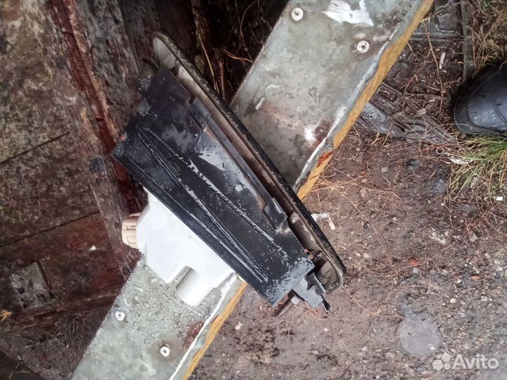 Nissan almera classic туманка задняя