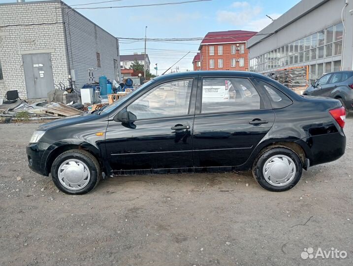 LADA Granta 1.6 МТ, 2013, 106 740 км