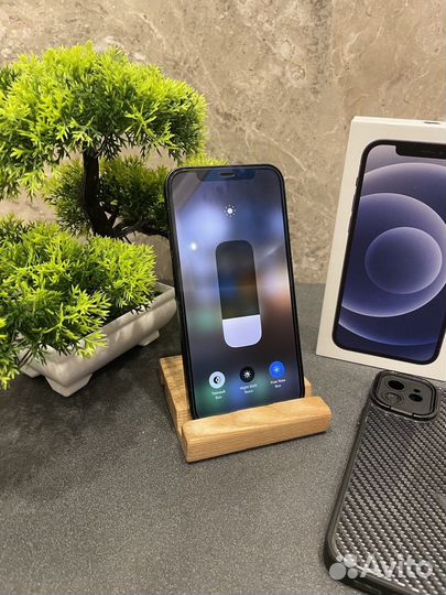 iPhone 12, 64 ГБ