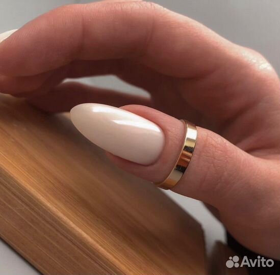 Педикюр с покрытием лаком