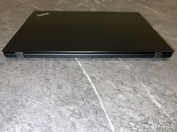 Lenovo thinkpad A285