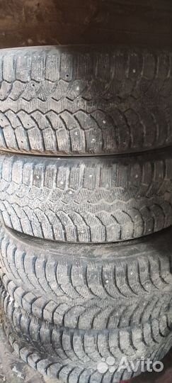 Bridgestone Blizzak Spike-01 205/55 R16 91T