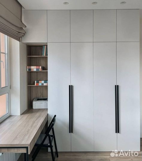 Рабочая зона у окна на заказ