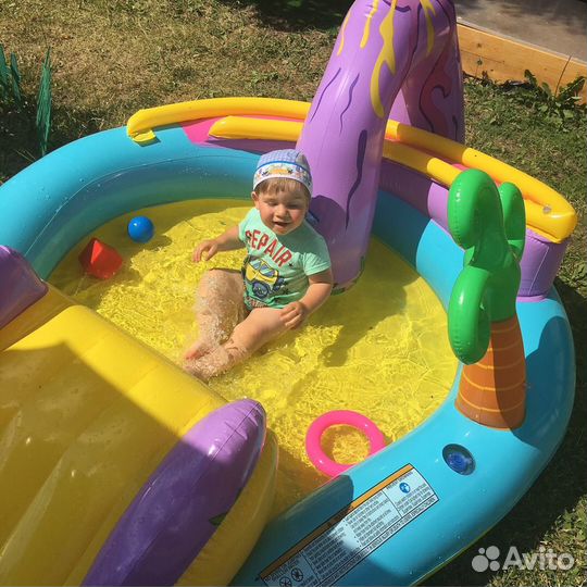 Надувной игровой центр бассейн с горкой «динолэнд»