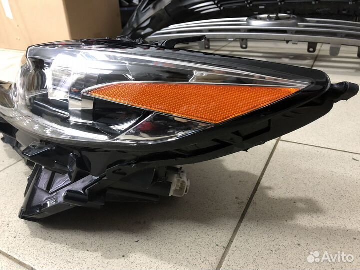 Фара левая Lexus ES 6 2015-2018