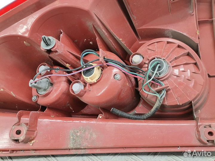 Фонарь задний левый для Mazda 5 CR C23551160E