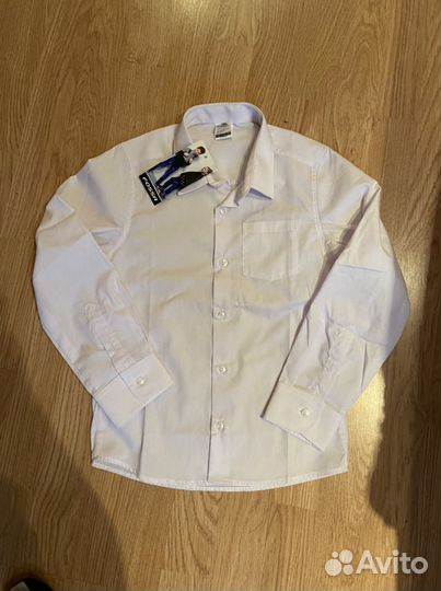Рубашка школьная новая