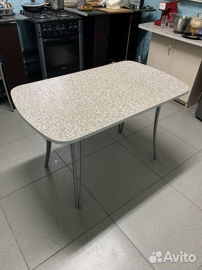 Кухонный стол бу