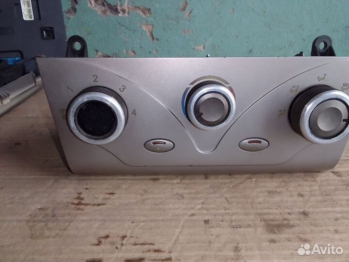 Блок управления отопителя Chery Fora A21