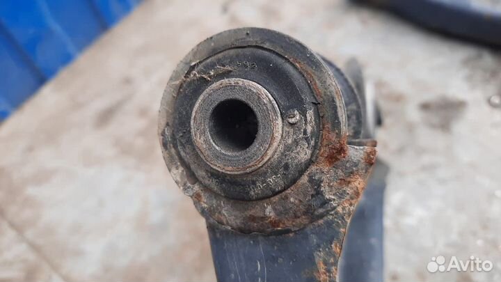 Рычаги подвески передний правый