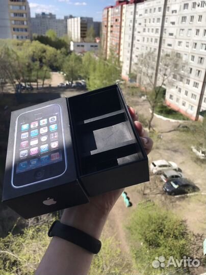Коробка от iPhone 3GS