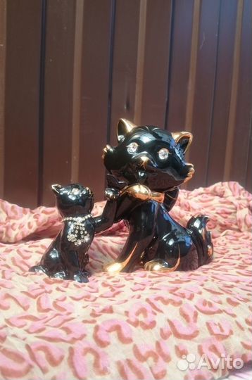 Статуэтки кошки из личной коллекции