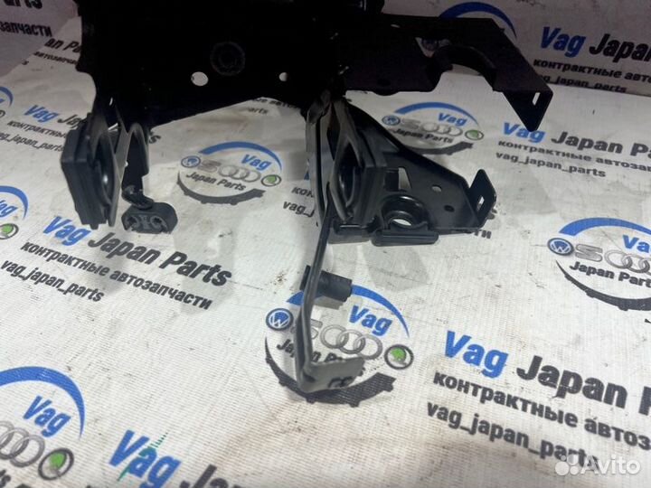 Кронштейн блока ABS Audi A4 B6 ALT 2004