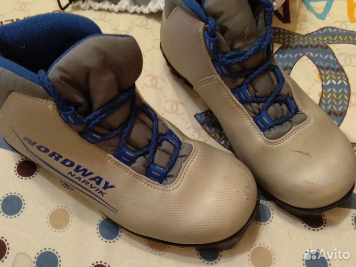 Лыжные ботинки