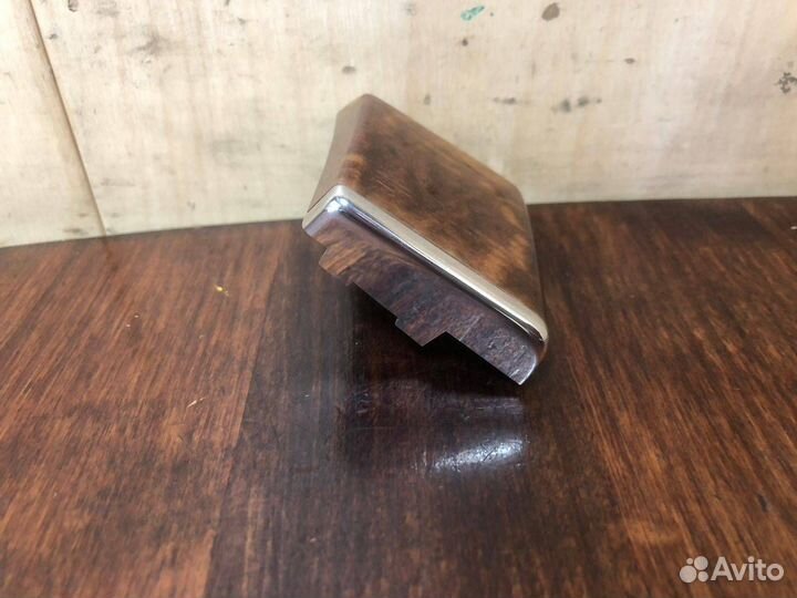 Декоративная накладка торпедо Cadillac SRX 2007