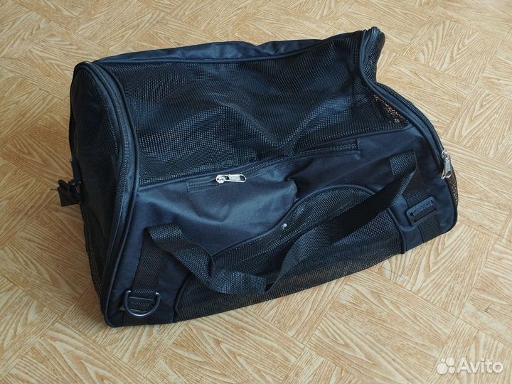 Переноска для кошек и собак