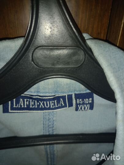 Джинсовая жилетка