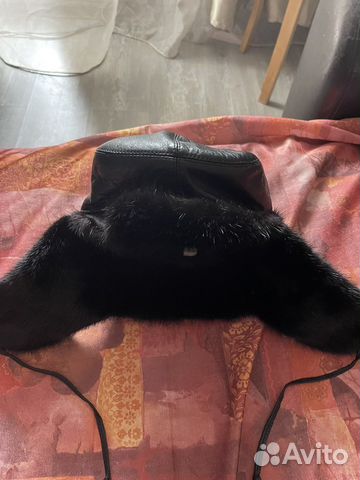 Мужская шапка и женская