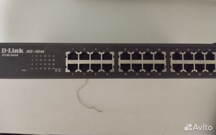 Коммутатор 24 портовый