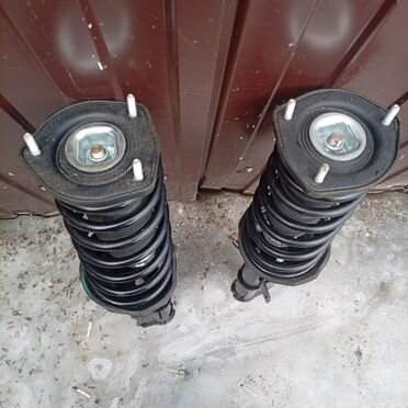 Задние стойки Тойота