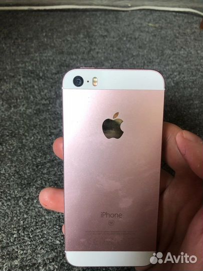 Телефон iPhone se