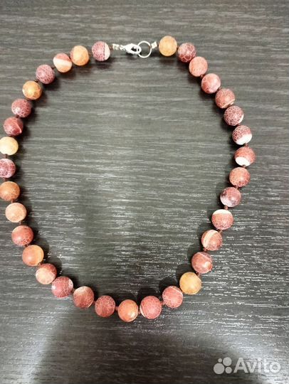 Бусы из натуральных камней