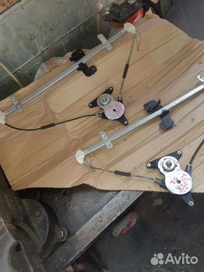 Дайхатсу хайджет S321 стеклоподъемный механизм