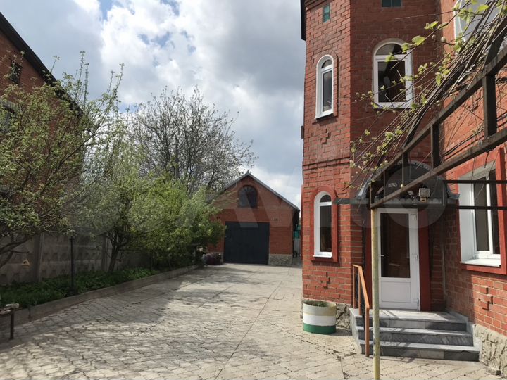 Дом 303 м² на участке 24 сот.