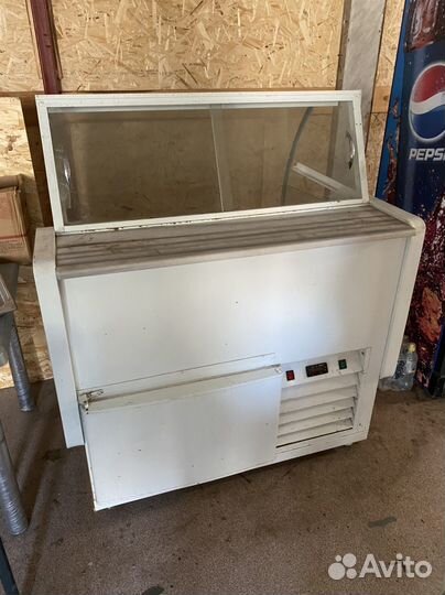 Витринный холодильник