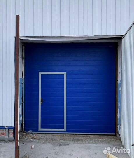 Секционные ворота