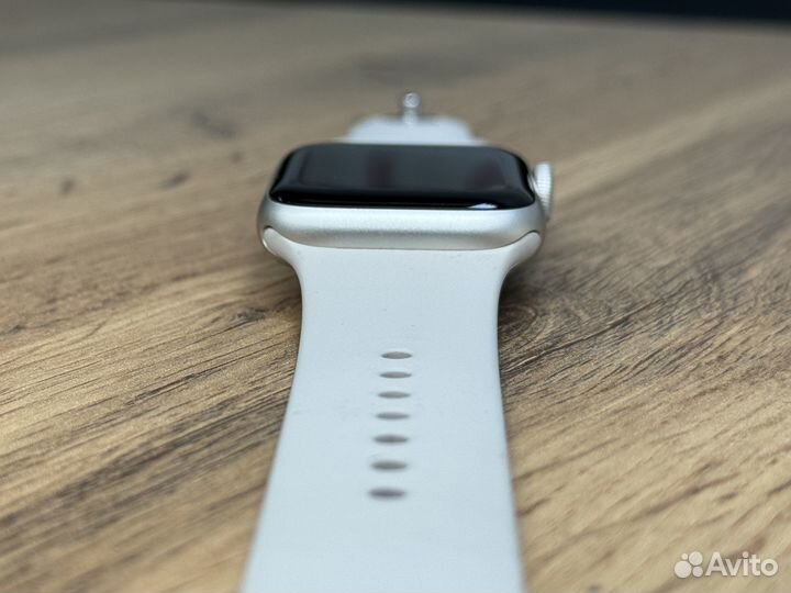 Часы Apple Watch SE 2 40 MM StarLight 2023