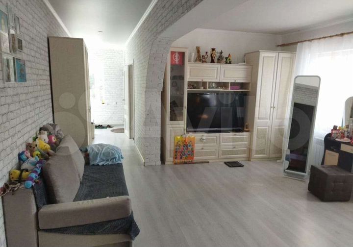 Дом 220 м² на участке 5 сот.