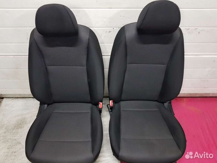 RIO 4 Сиденья Передние