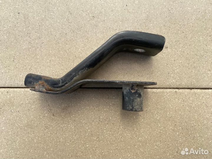 Кронштейн кпп задний Nissan Qashqai J10