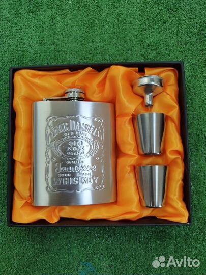 Подарочный набор фляжка
