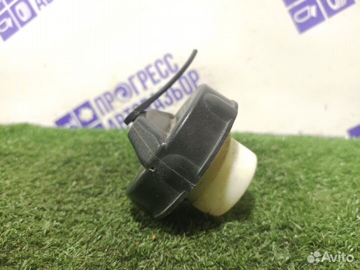 Крышка топливного бака Mitsubishi Galant седан 2.4