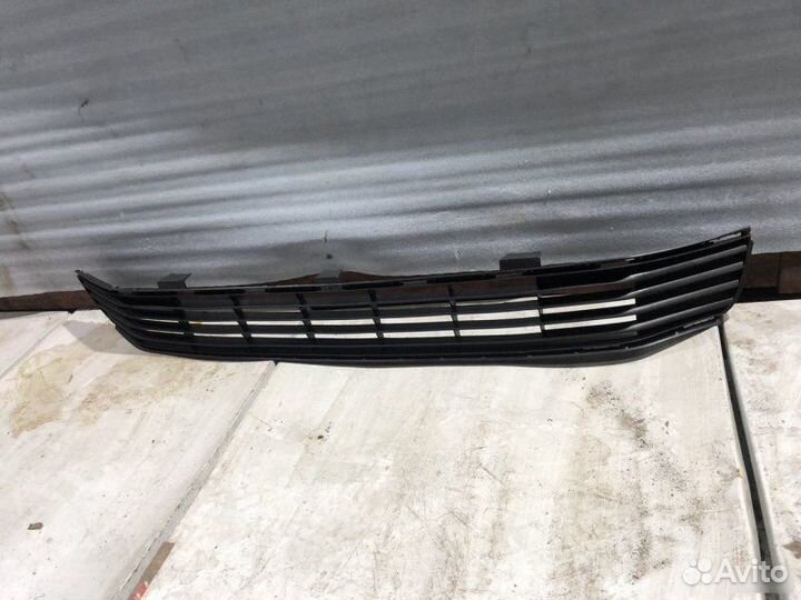 Решетка бампера Toyota Camry v50