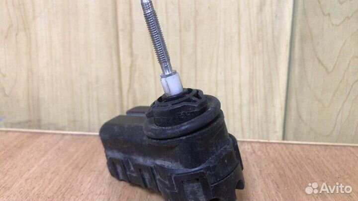 Моторчик корректора фары Mitsubishi Outlander GF