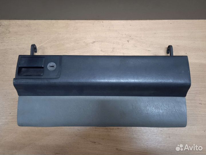 Крышка бардачка mercedes w124 e klass мерседес 124