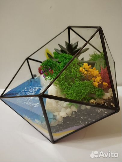 Флорариум с водоёмом и водопадом