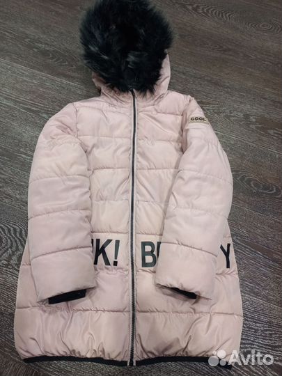 Зимняя куртка для девочки с капюшоном
