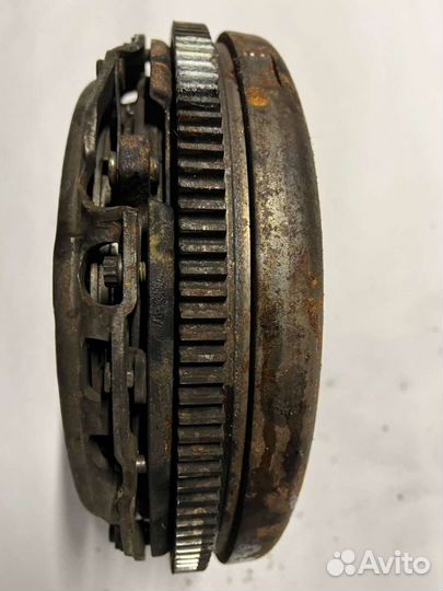 Демпферное сцепление Golf 5 2,0 TDI 03-09г