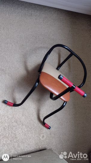 Детское кресло на багажник велосипеда