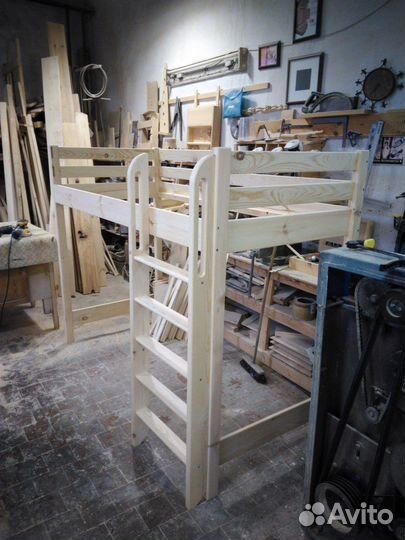 Кровать чердак