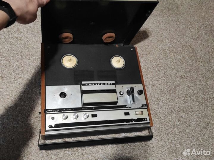Катушечный магнитофон СССР Сатурн
