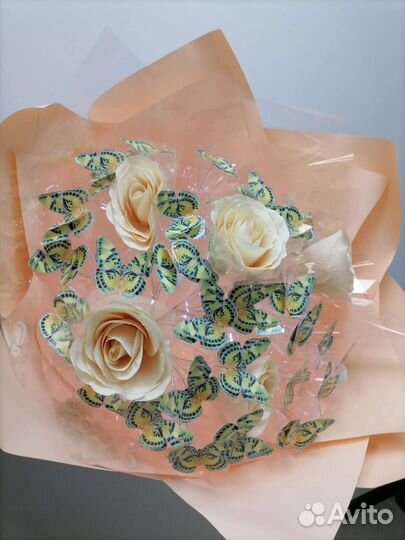 Букет из бабочек и роз светящийся